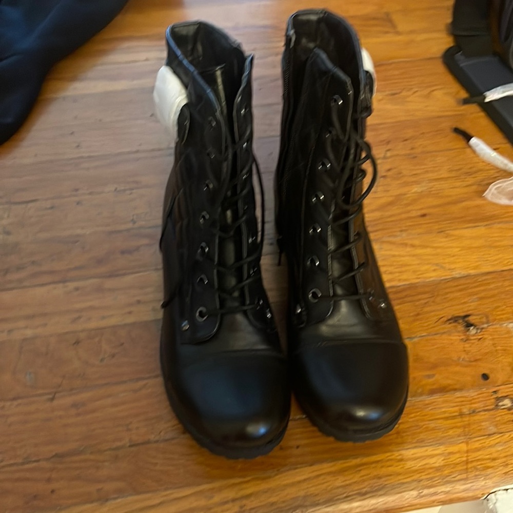 Black G by Guess boots